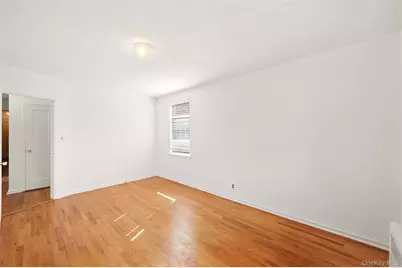200 N Village Avenue #D7, Rockville Centre, NY 11570 - Photo 11