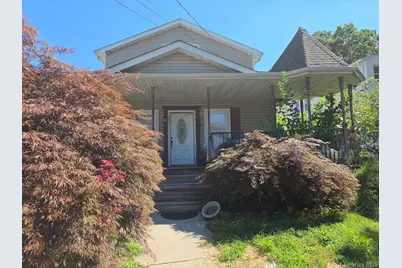 178 S 15th Street, Lindenhurst, NY 11757 - Photo 1