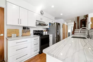 107 Lake Shore Dr, Patchogue, NY 11772 - Photo 9