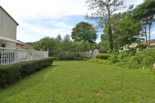 4 Huck Finn Ln, Shoreham, NY 11786 - Photo 33