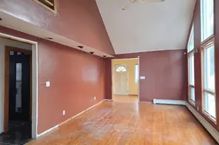 26 Gordon Pl, Freeport, NY 11520 - Photo 5