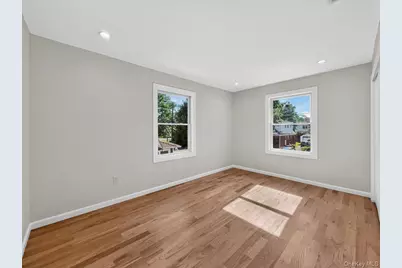 5 Elm Avenue, Floral Park, NY 11001 - Photo 29