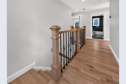 5 Elm Avenue, Floral Park, NY 11001 - Photo 13