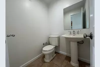 45 Avenue A #A, Port Washington, NY 11050 - Photo 5
