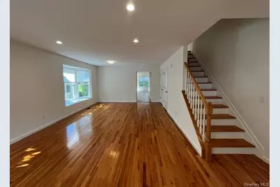 45 Avenue A #A, Port Washington, NY 11050 - Photo 3
