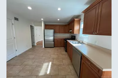 45 Avenue A #A, Port Washington, NY 11050 - Photo 9
