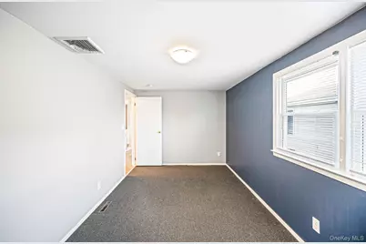 407 Argyle Road, East Meadow, NY 11554 - Photo 21