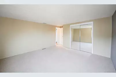 407 Argyle Road, East Meadow, NY 11554 - Photo 27