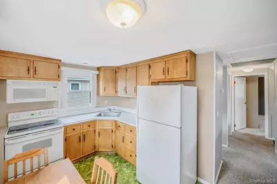 407 Argyle Road, East Meadow, NY 11554 - Photo 25