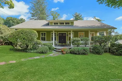 35 Grandview Avenue, Pleasantville, NY 10570 - Photo 1