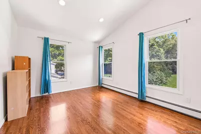 129 Jefferson Avenue, Saint James, NY 11780 - Photo 37