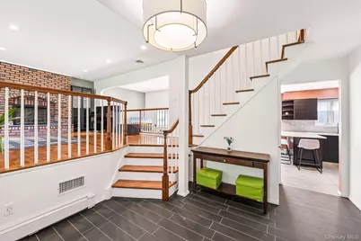 129 Jefferson Avenue, Saint James, NY 11780 - Photo 5