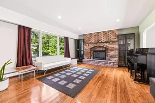 129 Jefferson Ave, Saint James, NY 11780 - Photo 7