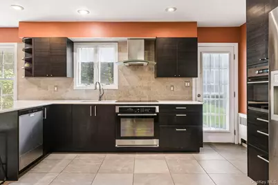 129 Jefferson Avenue, Saint James, NY 11780 - Photo 21