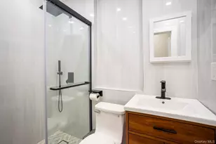 70-24 Utopia Pkwy, Fresh Meadows, NY 11365 - Photo 5