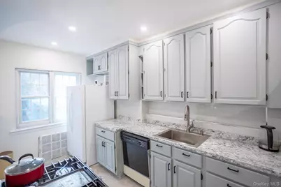 70-24 Utopia Parkway, Fresh Meadows, NY 11365 - Photo 3