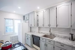 70-24 Utopia Pkwy, Fresh Meadows, NY 11365 - Photo 3