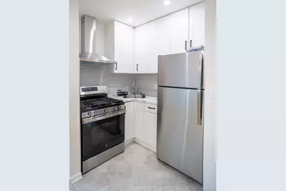 70-24 Utopia Parkway, Fresh Meadows, NY 11365 - Photo 7