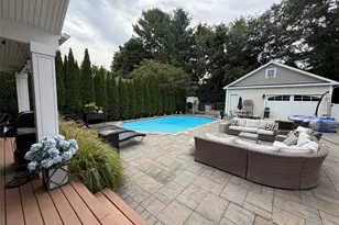 59 Meadowbrook Rd, Syosset, NY 11791 - Photo 33