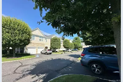 35 Sugar Pine Lane, Bay Shore, NY 11706 - Photo 3