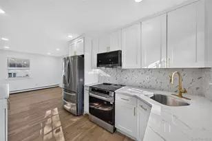 28 Roslyn Ave, Selden, NY 11784 - Photo 7