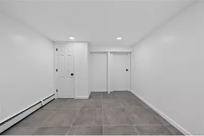 28 Roslyn Avenue, Selden, NY 11784 - Photo 25