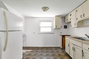 464 Stratford Rd, West Hempstead, NY 11550 - Photo 17