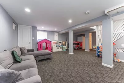 1068 Highland Place, Woodmere, NY 11598 - Photo 15
