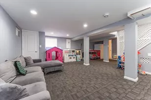 1068 Highland Pl, Woodmere, NY 11598 - Photo 15