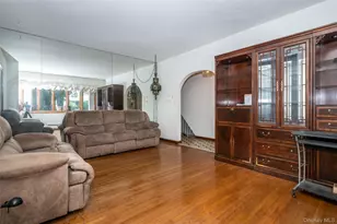 1559 Hollywood Ave, Bronx, NY 10461 - Photo 7