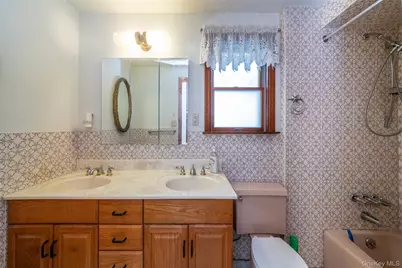 1559 Hollywood Avenue, Bronx, NY 10461 - Photo 13