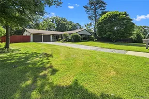 23 Wilmont Turn, Coram, NY 11727 - Photo 3