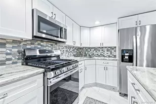 131 N North Coleman Rd, Centereach, NY 11720 - Photo 3