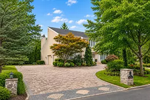 40 Bristol Dr, Manhasset, NY 11030 - Photo 25