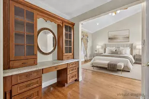 40 Bristol Dr, Manhasset, NY 11030 - Photo 11