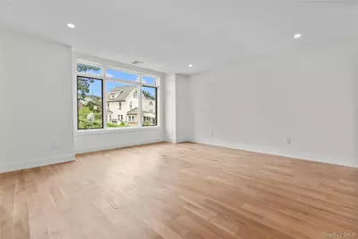 230 Trenchard Street, Yonkers, NY 10704 - Photo 15