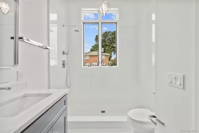 230 Trenchard Street, Yonkers, NY 10704 - Photo 19