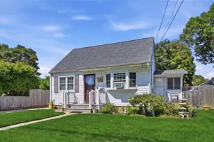 29 Sherwood Dr, Mastic Beach, NY 11951 - Photo 5