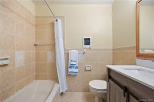 315 Woodland Hills Rd, White Plains, NY 10603 - Photo 13
