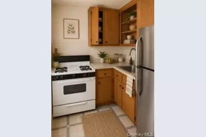 2835 Webb Avenue #8B, Bronx, NY 10468 - Photo 7