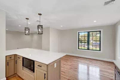 25 Sunnybrook Drive E #1, Oceanside, NY 11572 - Photo 5