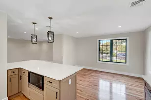 25 Sunnybrook Dr E, Oceanside, NY 11572 - Photo 5