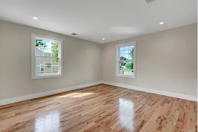 25 Sunnybrook Drive E #1, Oceanside, NY 11572 - Photo 11