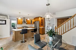 27 Delaware Ave, Jericho, NY 11753 - Photo 21