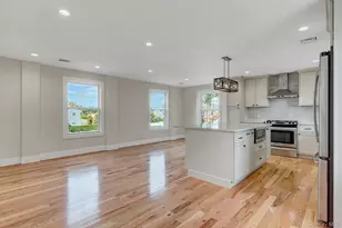 25 Sunnybrook Dr E, Oceanside, NY 11572 - Photo 3