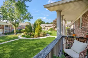 64 Fairharbor, Patchogue, NY 11772 - Photo 5
