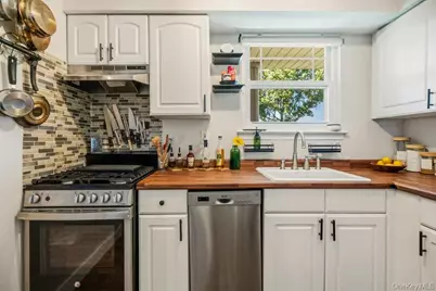 64 Fairharbor #64, Patchogue, NY 11772 - Photo 9