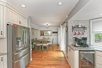 4039 Hahn Avenue, Bethpage, NY 11714 - Photo 17