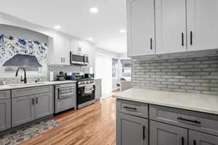 596 Terrace Pl, Baldwin, NY 11510 - Photo 5