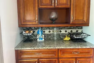 242 Sommerville Pl, Yonkers, NY 10703 - Photo 9